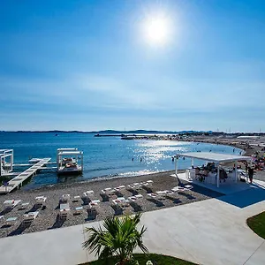 https://studio-bianca.hotelinzadar.com